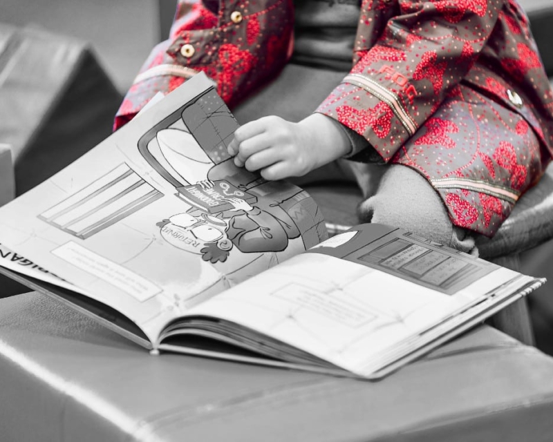 Child in library