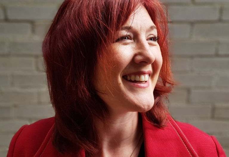 Lois Pryce