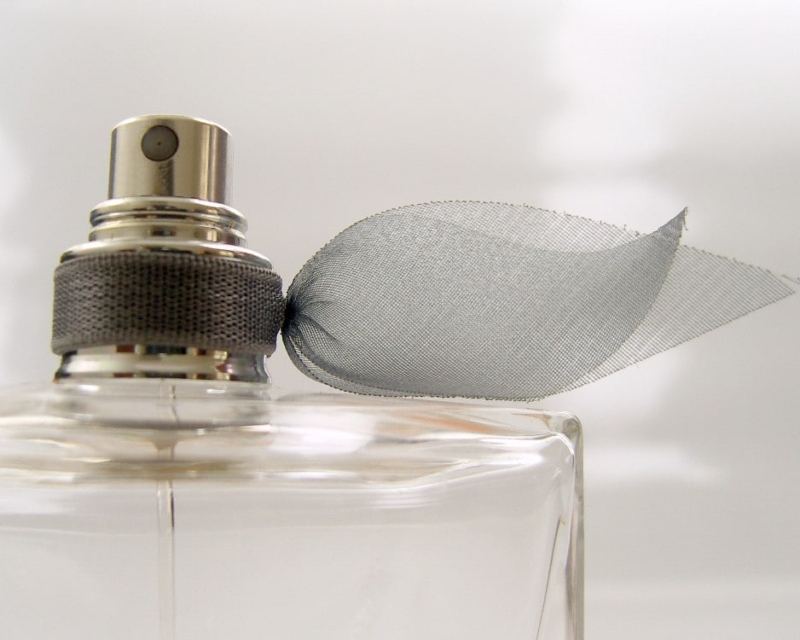 Scent bottle