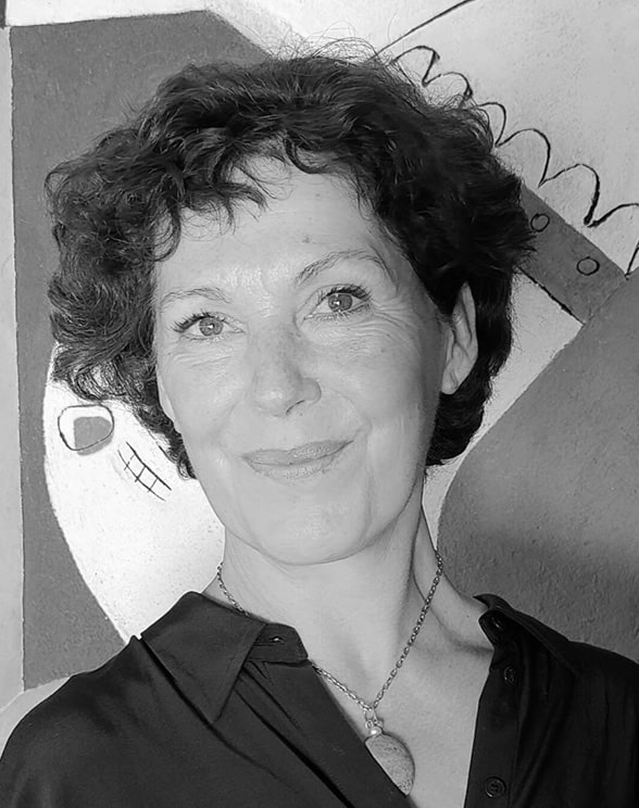 Rebecca Stott